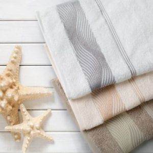 Ręcznik frotte z żakardową bordiurą SYLWIA 70X140 ciemnobeżowy