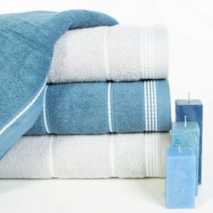 Ręcznik frotte z bordiurą MIRA 30X50 jasnozielony