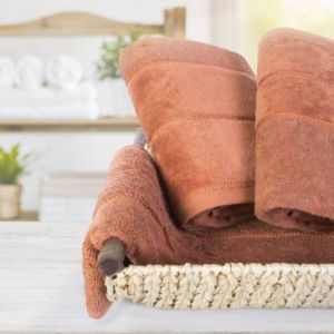 Ręcznik bawełniany z welurową bordiurą w pasy MARI 70X140 miętowy
