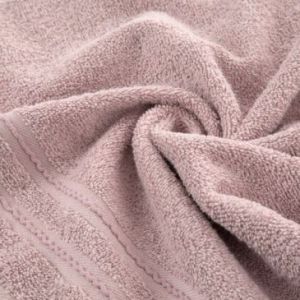 Ręcznik bawełniany ze stebnowaną bordiurą EMINA 70X140 pudrowy