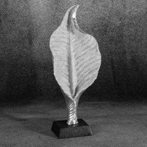 Figurka z żywicy poliestrowej liść ELDO 14X8X34 srebrna
