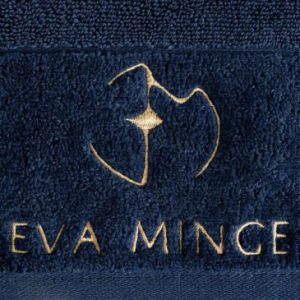 Ręcznik bawełniany z welurową bordiurą i haftem Eva Minge 30X50 granatowy
